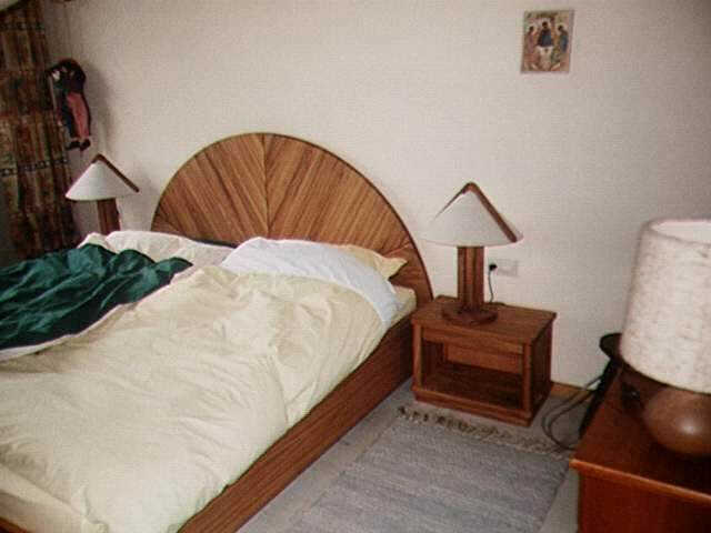 Bett in R&uuml;ster