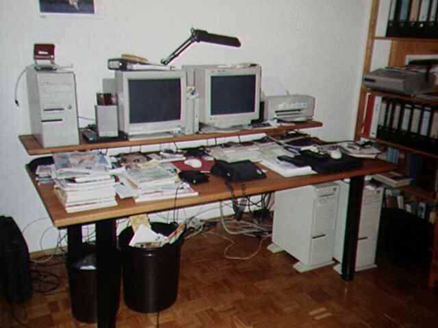 PC-Tisch in Buche