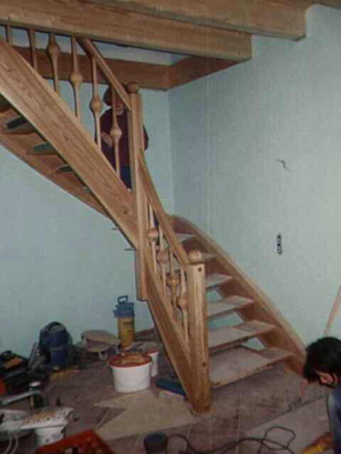 Treppe in Esche;