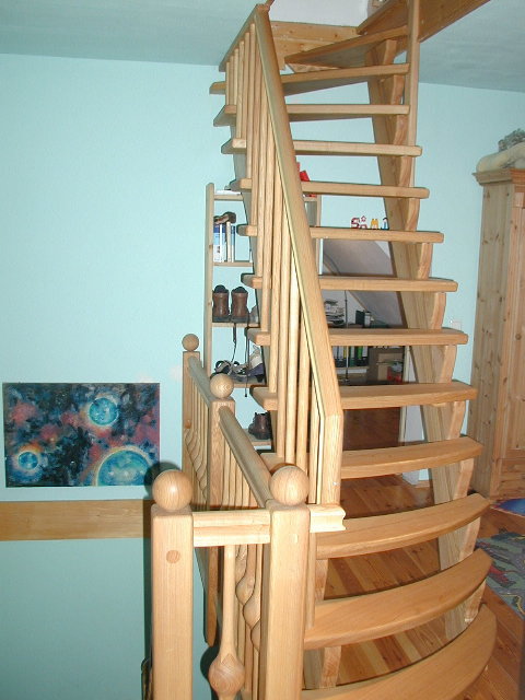 Treppe in Esche;