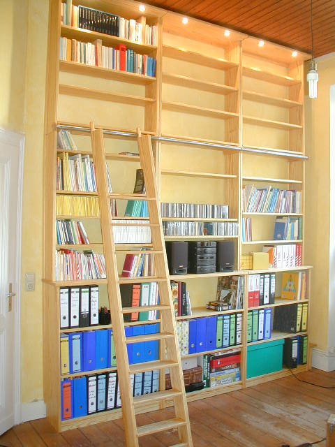 B&uuml;cherregal in Carolina Pine